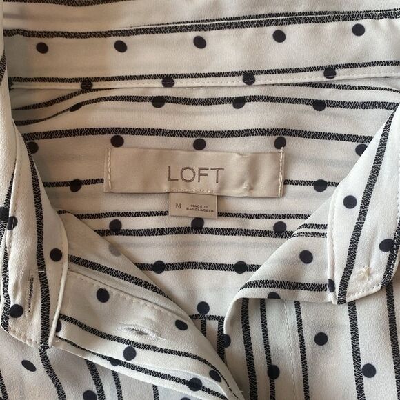 ❤️EUC Loft Blouse (size medium)❤️ - Picture 7 of 8